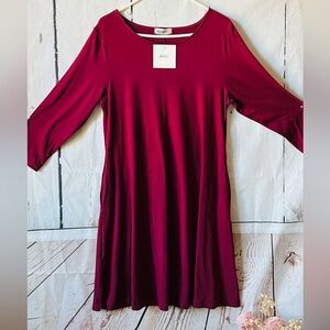 Elegant Burgundy Women's Dress